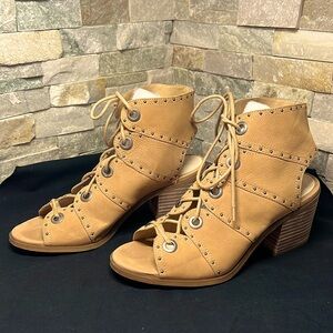 Jessica Simpson wedge size 8.5 EUC